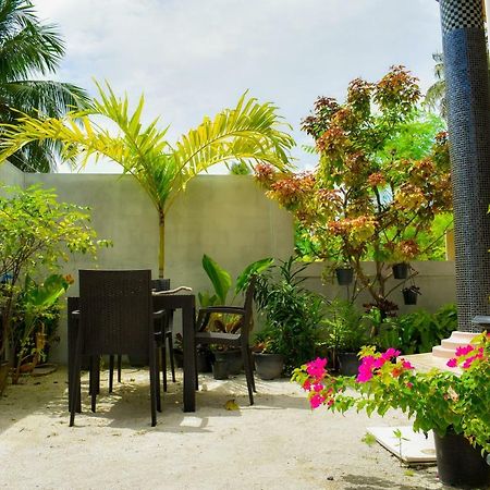 Hotel Calyx Grand Fuvahmulah Exterior foto