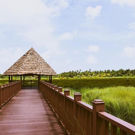 Hotel Calyx Grand Fuvahmulah Exterior foto