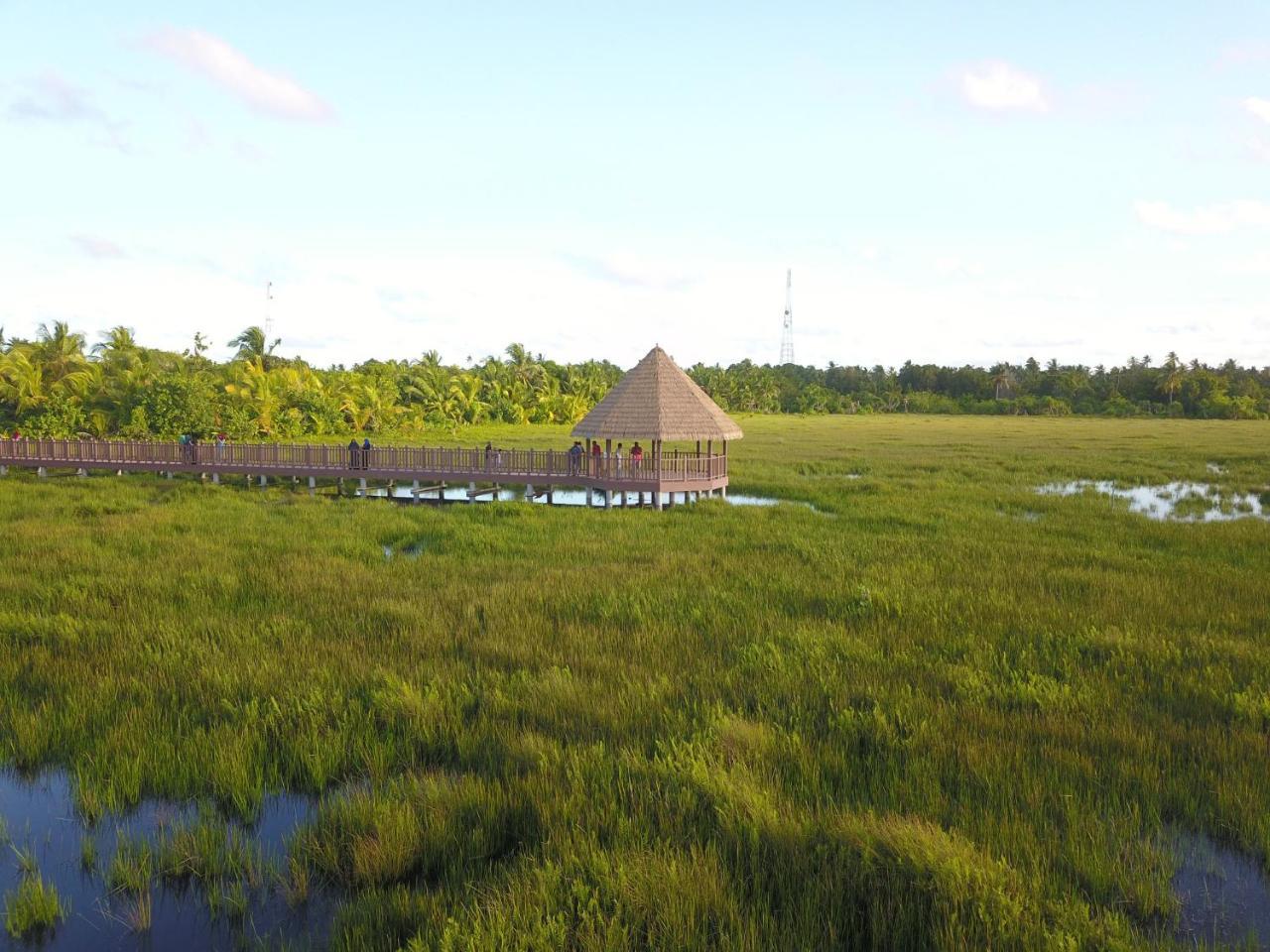 Hotel Calyx Grand Fuvahmulah Exterior foto